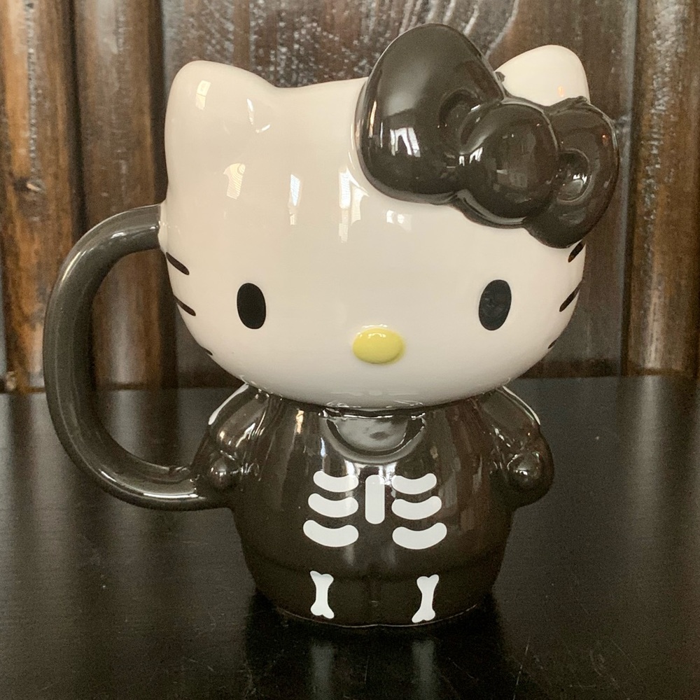 HTF - Hello Kitty Skeleton 20oz Figural Halloween Mug